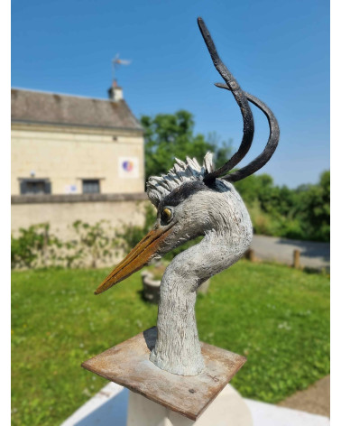 Tête de héron cendré en bronze patiné et coloré par Javier Ayarza Aro