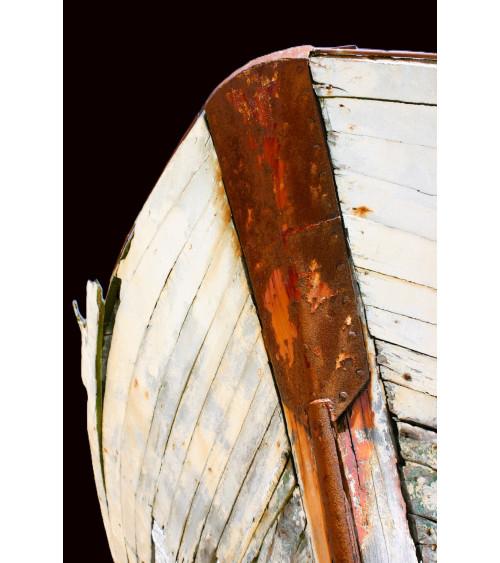 "Fière agonie" symbolise la destruction lente d'un bateau abandonné.