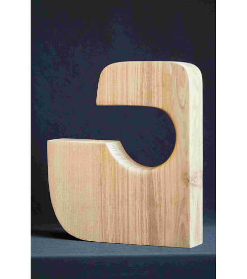 TYPO JG – Sculpture typographique en bois – Marie-Laure Teisseire
