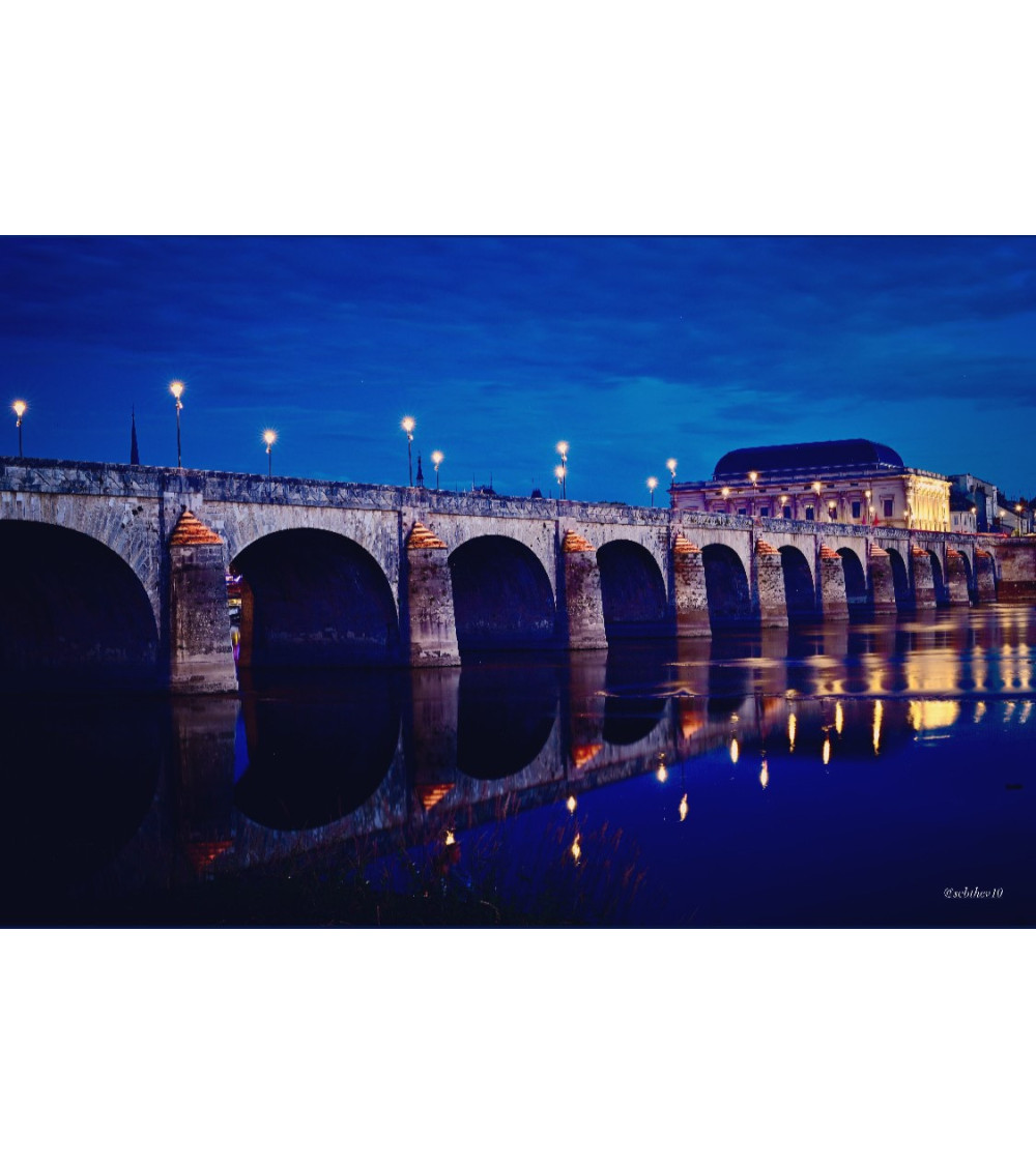 Crépuscule sur Le Pont des Cadets de Saumur