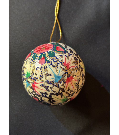 Boule de Noël en papier mâché