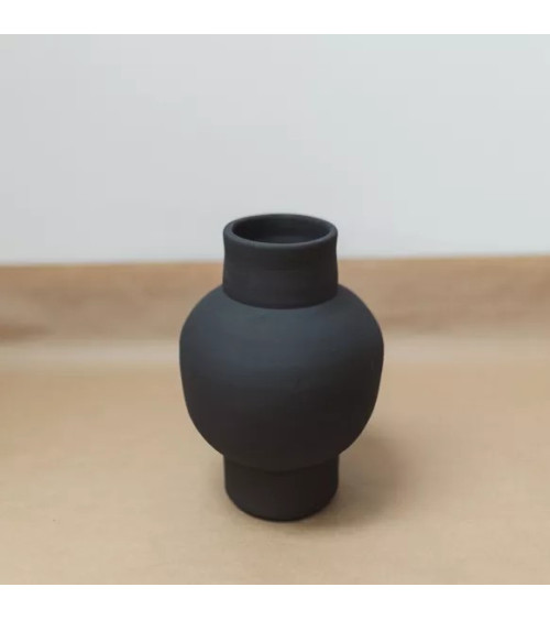 Vase en céramique noire mate Parme