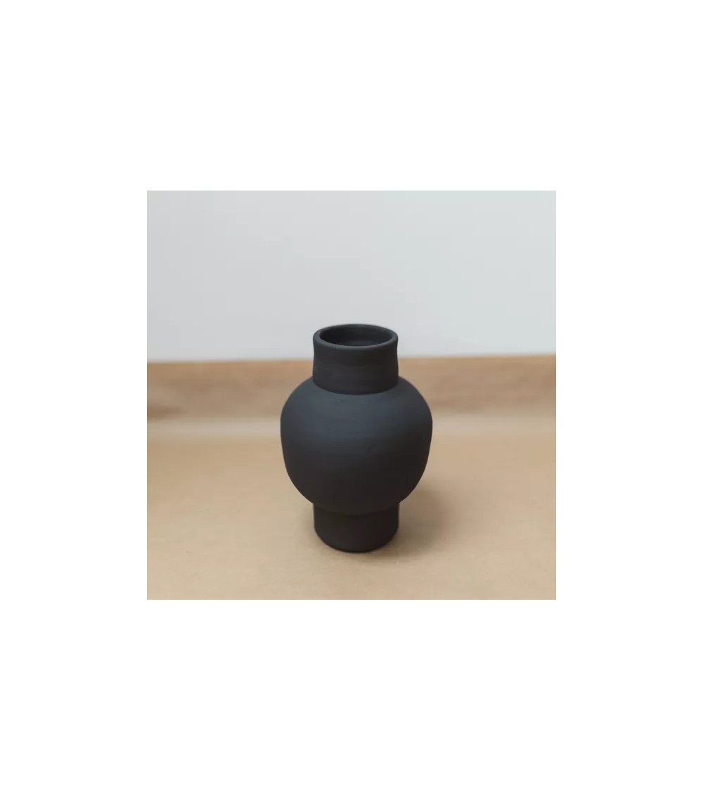 Vase en céramique noire mate Parme