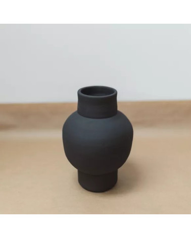 Vase en céramique noire mate Parme